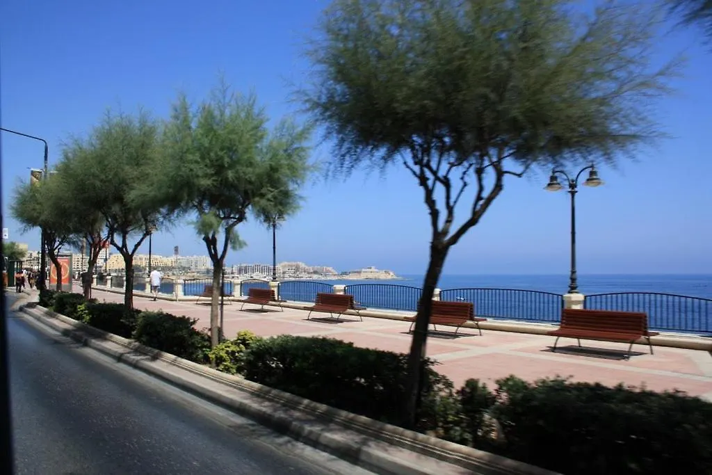 Modern Apartment In The Best Location, Perfect For Families Sliema 0*,  Malta